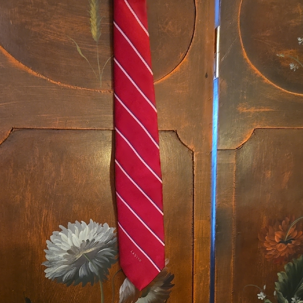 LANVIN Elegant Red Striped Tie